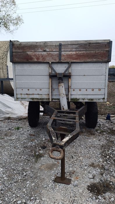 Причіп  грузовий одноосний