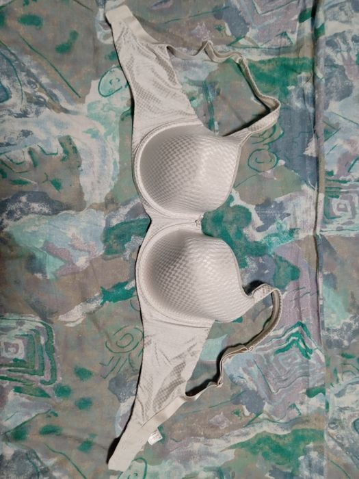 Бюстгалтеры  разные