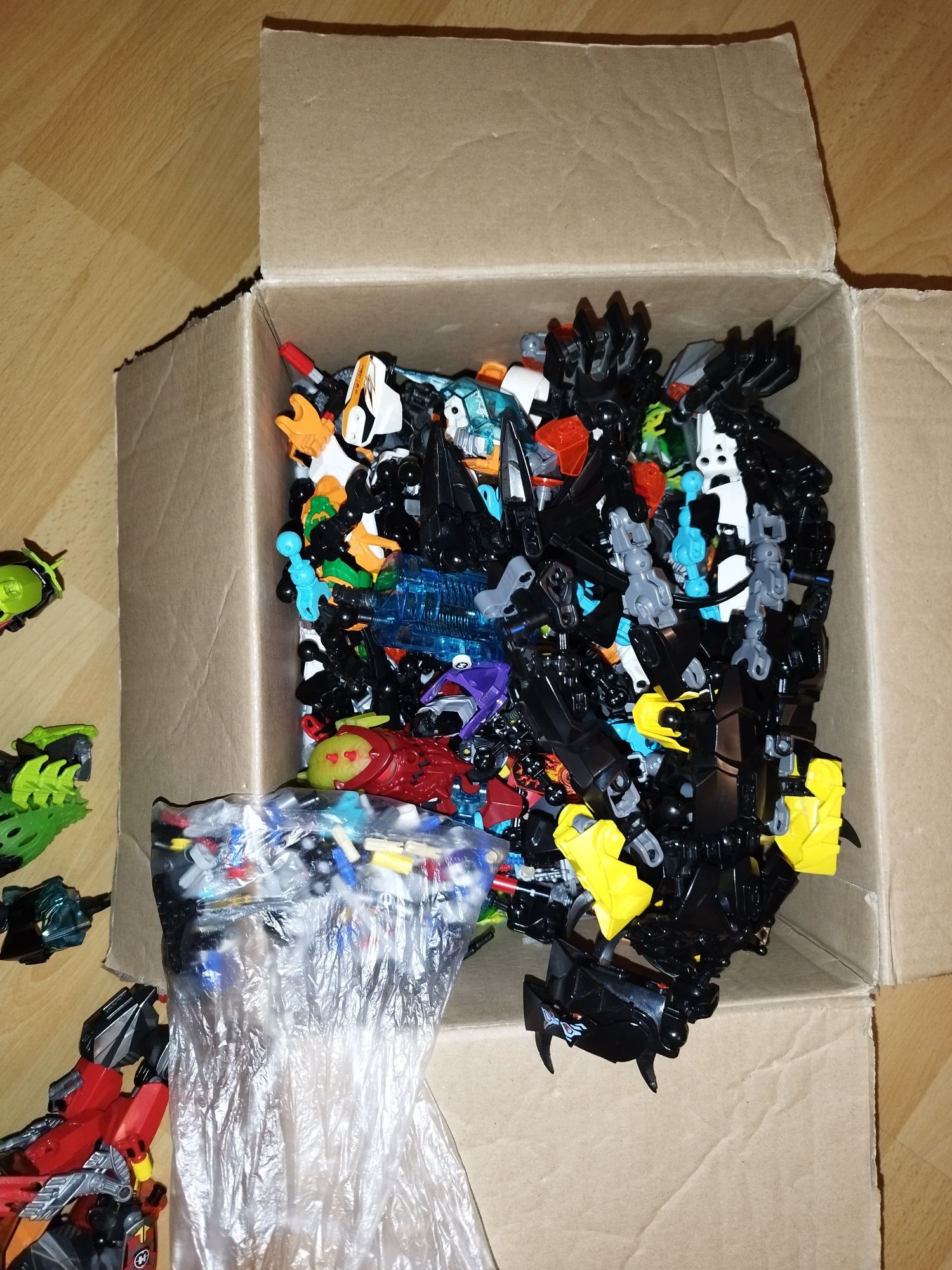 Figurki roboty LEGO hero factory