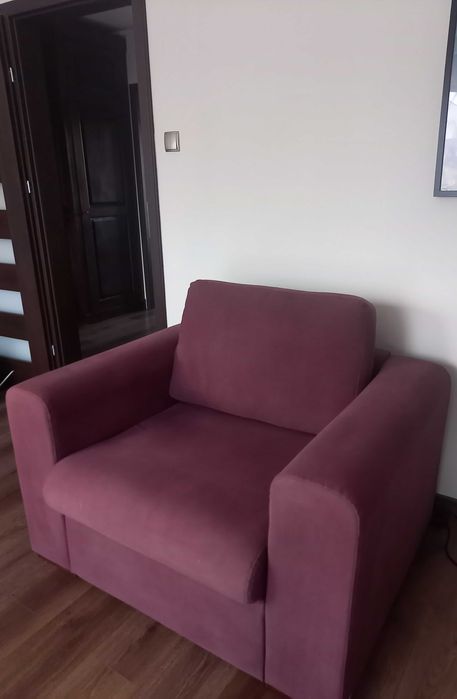 Fioletowy fotel Bizzarto