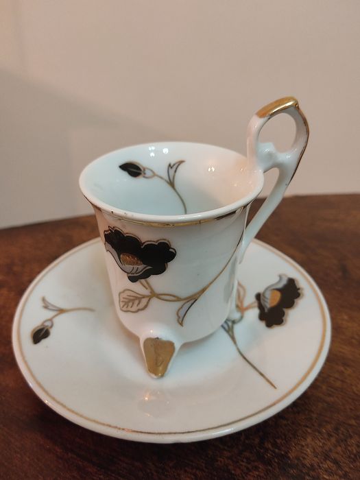 Par de pires e chávenas