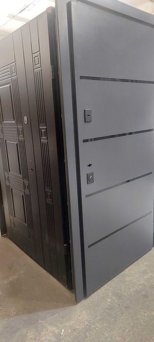 Вхідні двері вуличні в будинок і квартирні Входные металлические двери