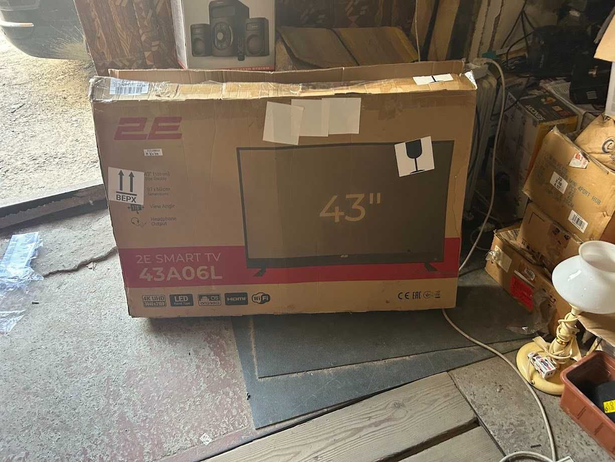 Широкоформатный LED телевизор с HDMI и audio 43 дюймов 2E 2E-43A06L