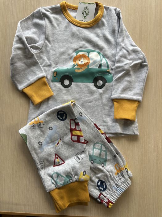 Дитяча піжама різних розмірів