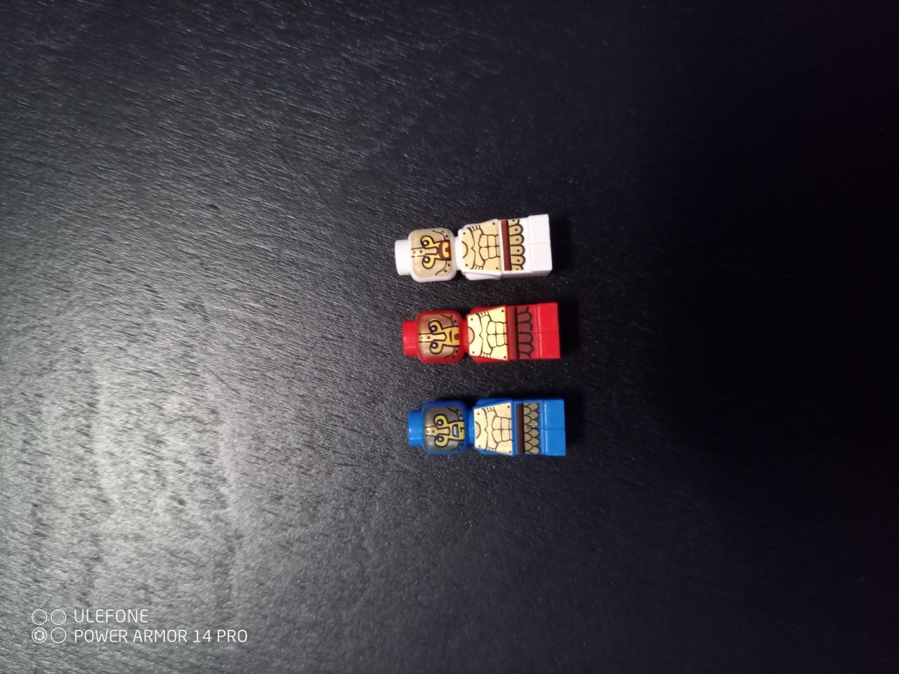 LEGO 3864 mikrofigurki pionki Mini Taurus