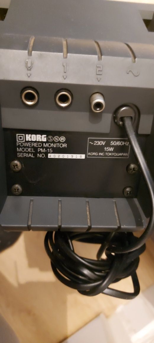 Korg PM15 colunas activas