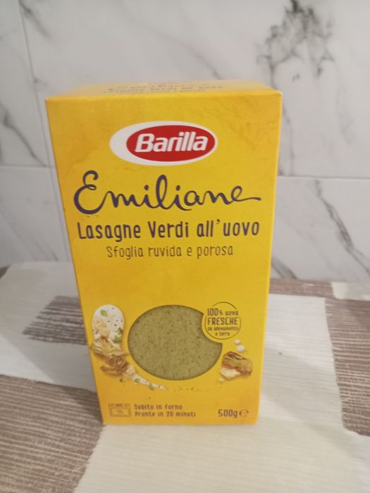 ЛАЗАНІ листками Італія