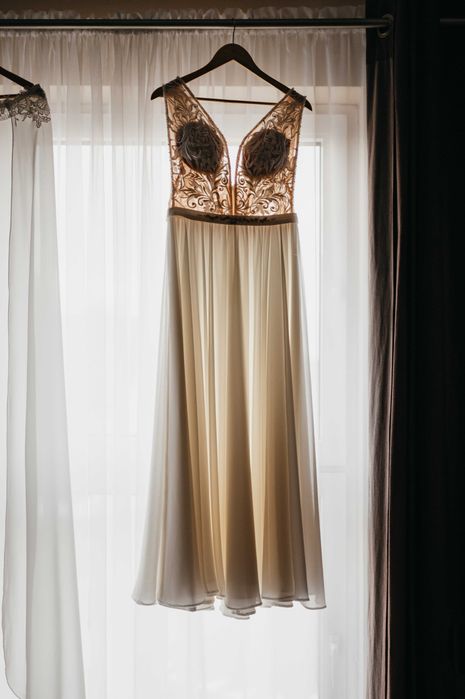 Suknia ślubna kolor Ecru szyta na zamówienie