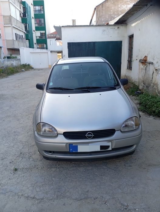 Opel corsa b ano 2000