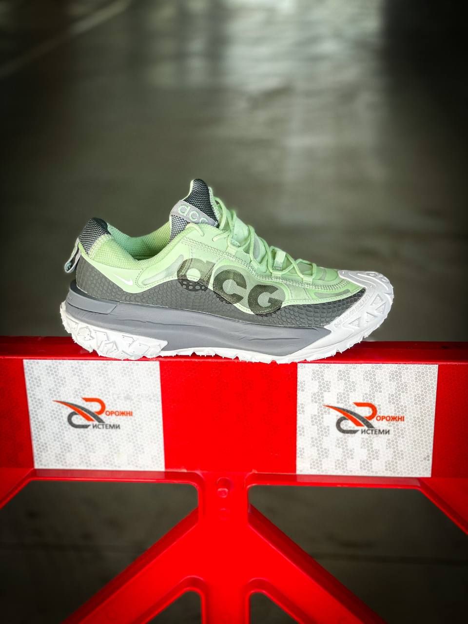 Мужские кроссовки Nike ACG Mountain Fly 2 Low White / Nike Air Max