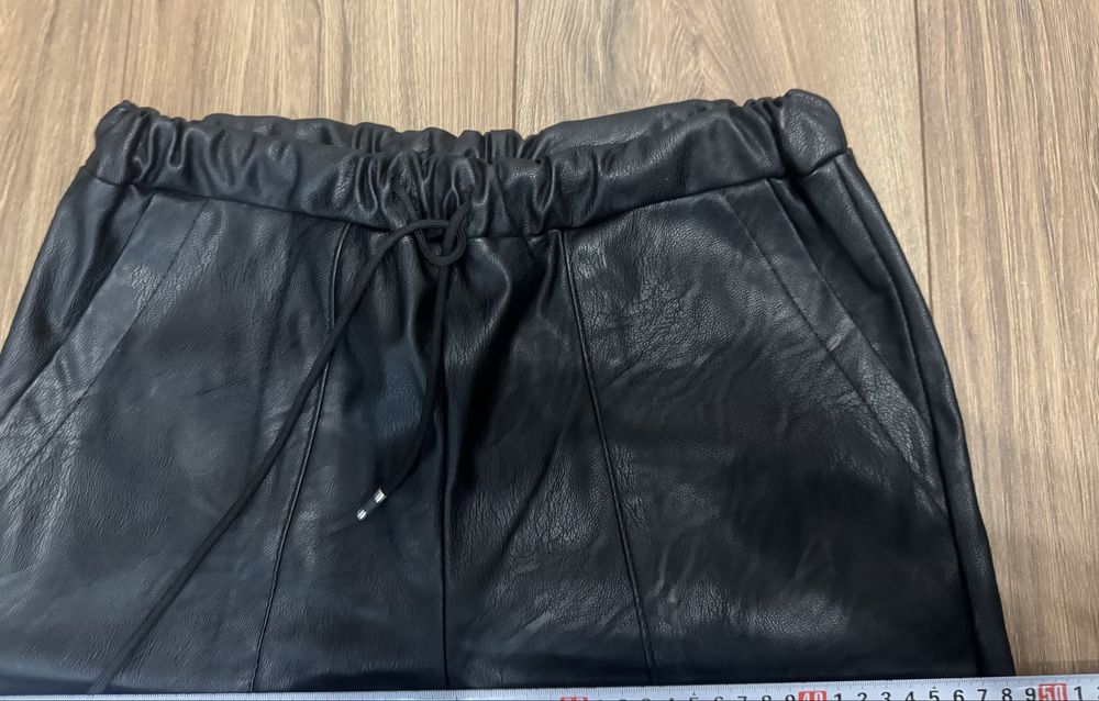 Штани з еко шкіри