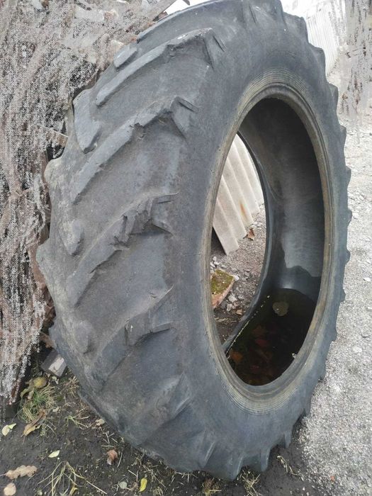 Шина 15.5 на 38 (лисе) МТЗ ЮМЗ  є майже нові широкі диски