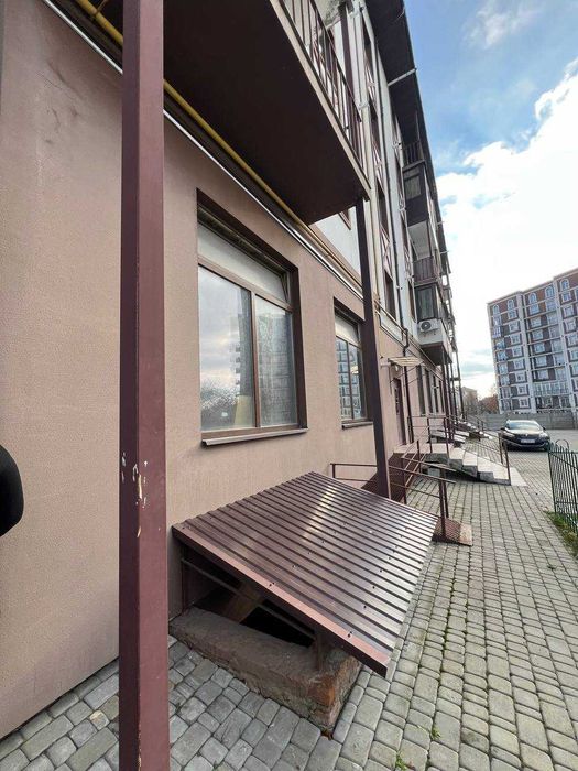 Продаж комерційного( 95м2) приміщення на Єршова
