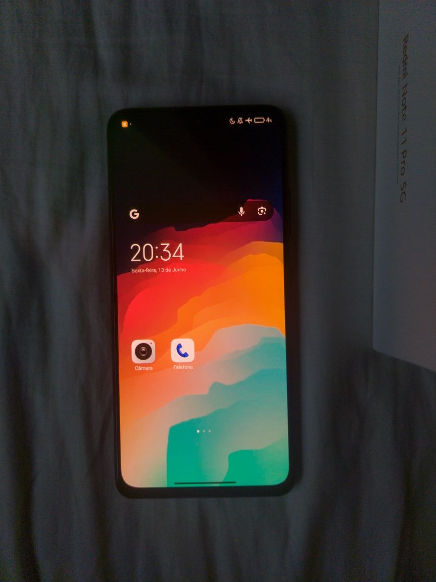 Redmi Note 11 Pro 5G com 2 capinhas