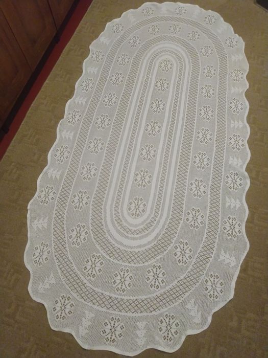 Ажурная скатерть на овальный стол 240х115см