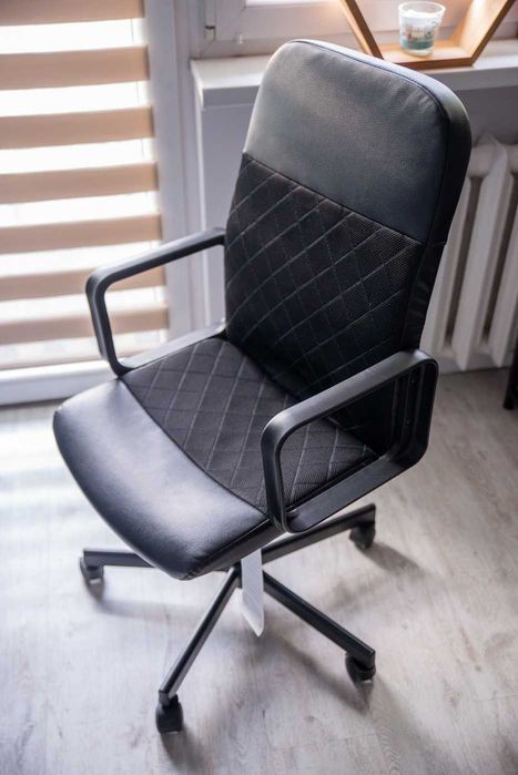 Krzesło fotel Ikea Renberget (jak nowy)