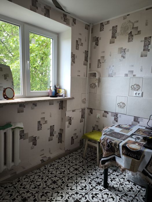 Продам 1 кім квартиру з ремонтом