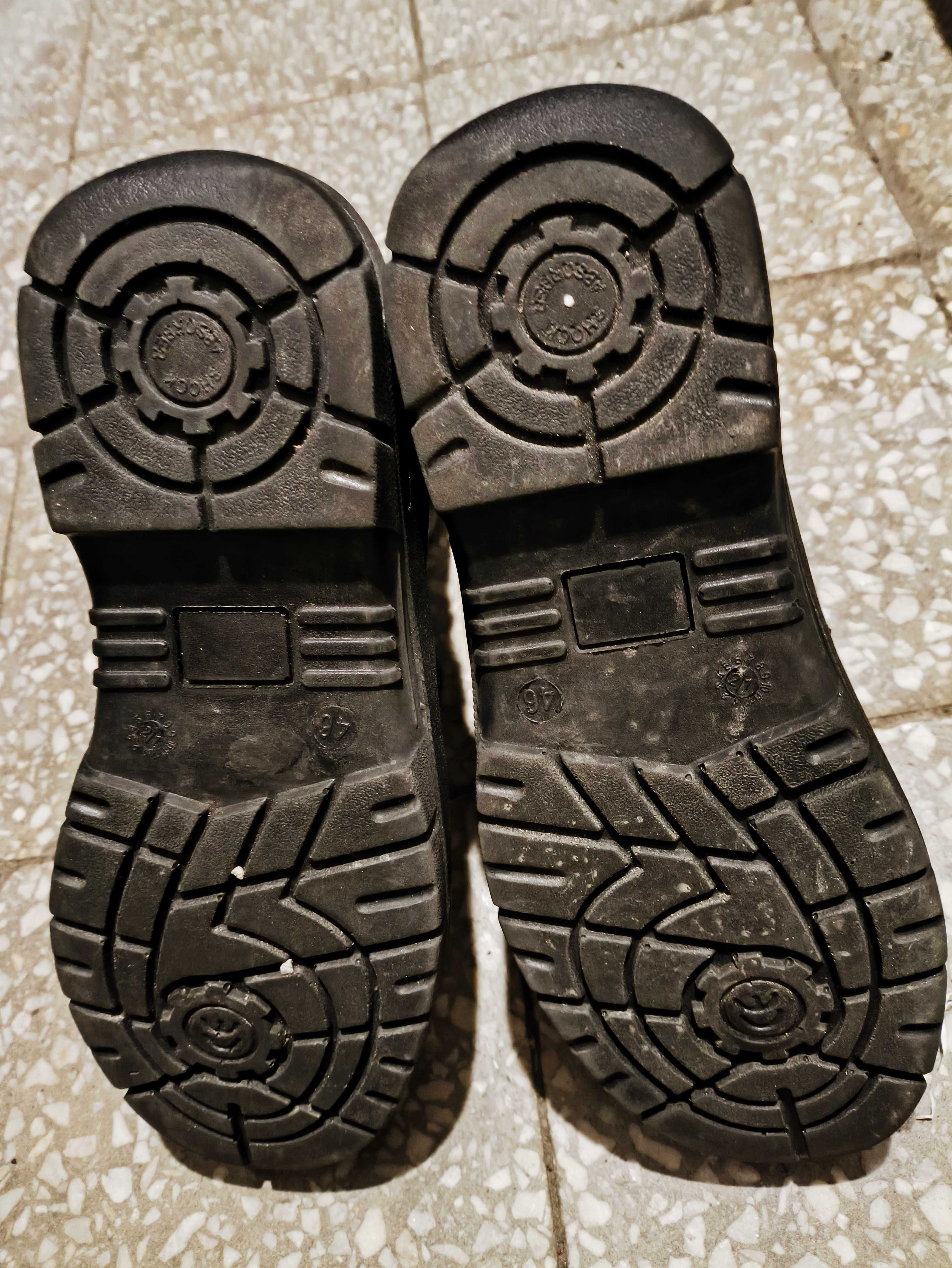 Ocieplane buty robocze z noskami za kostkę 46