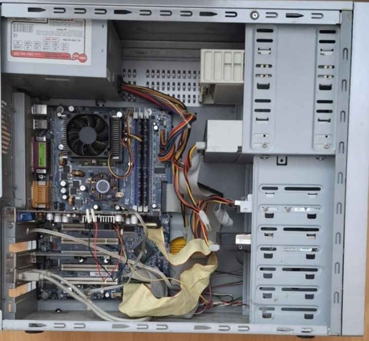 Komputer Vintage Gaming AMD Athlon xp2600+