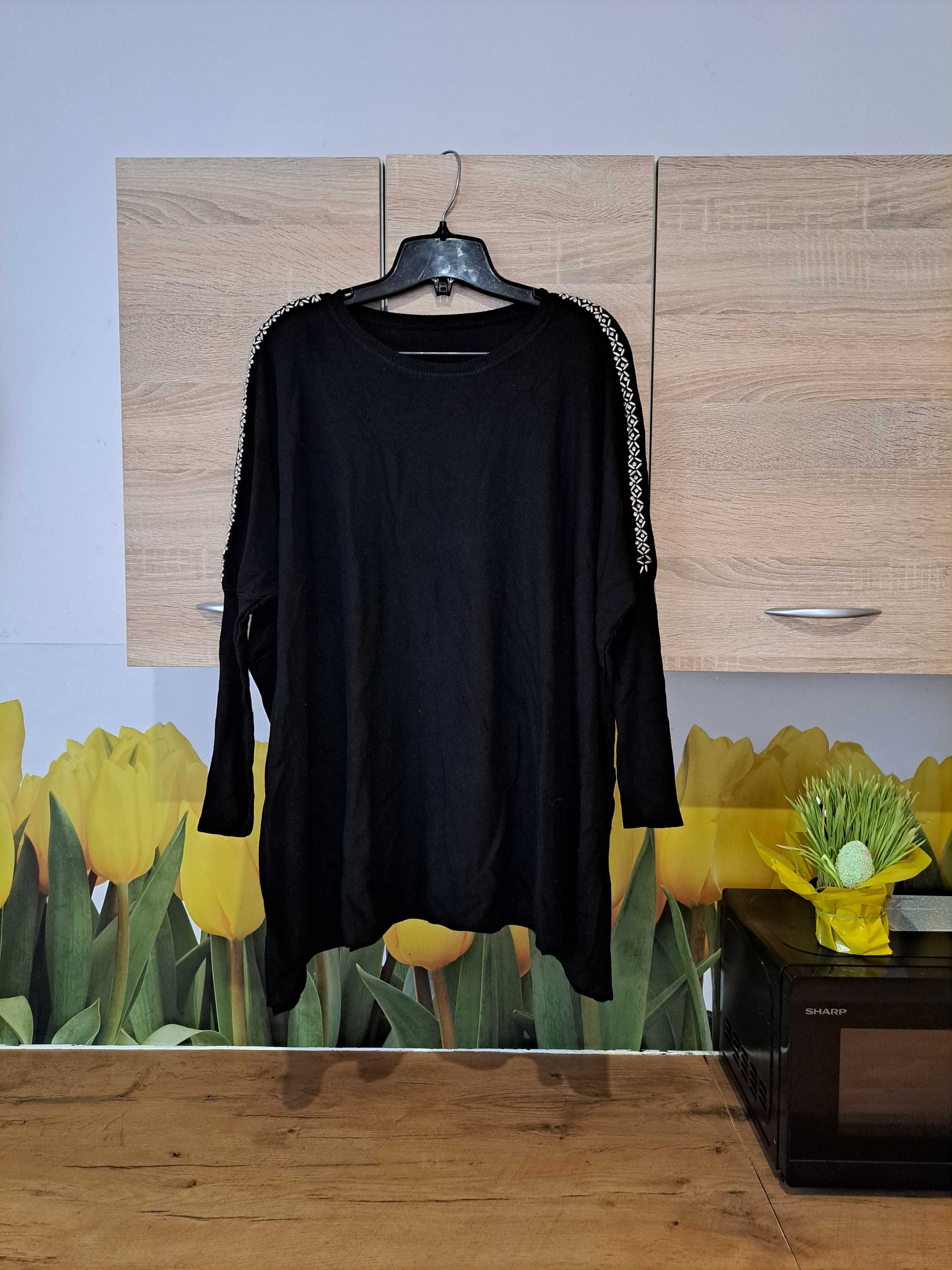 Śliczny czarny sweter oversize z cekinami rozmi ok 46/48 wiskoza/nylon