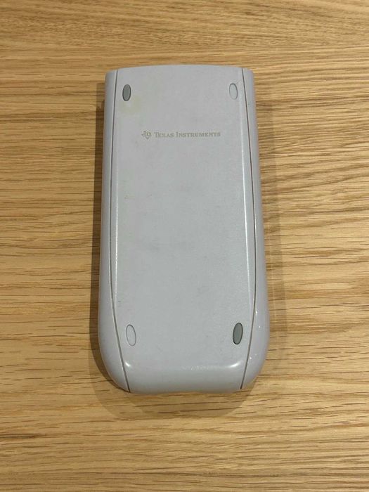 Texas TI-84 Plus (Preta ou Cinza)
