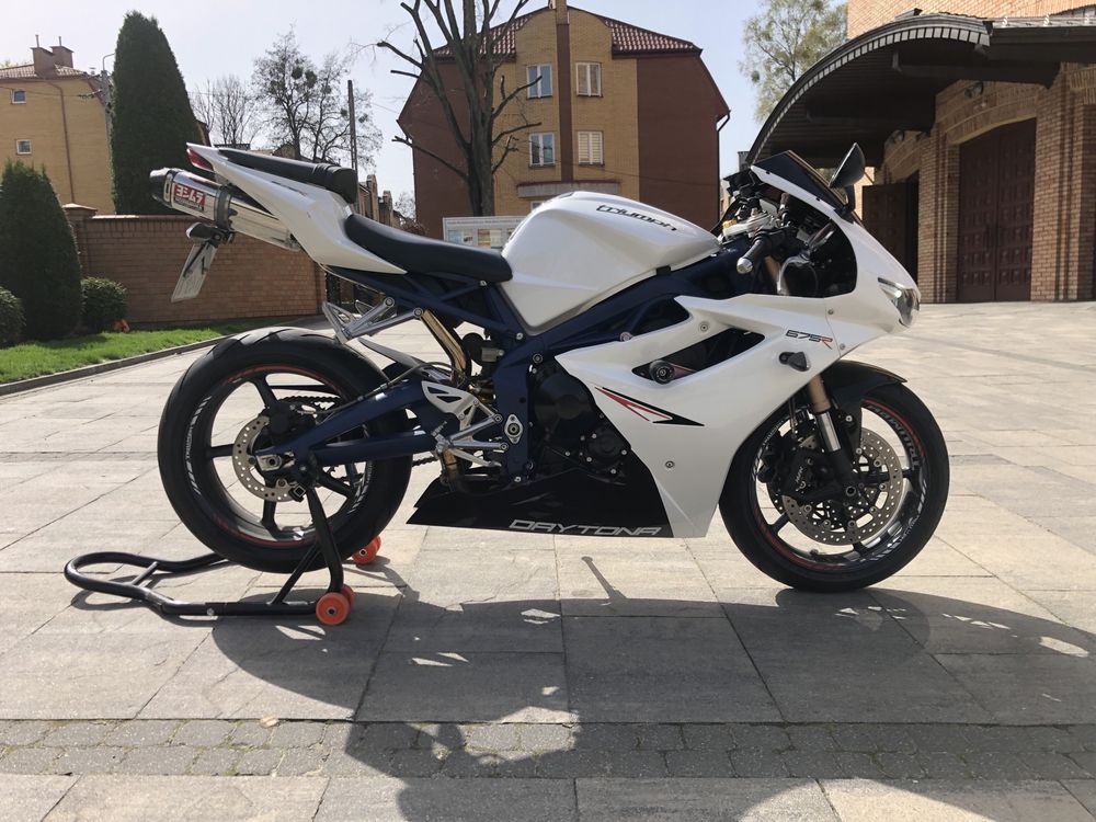 Triumph Daytona 675