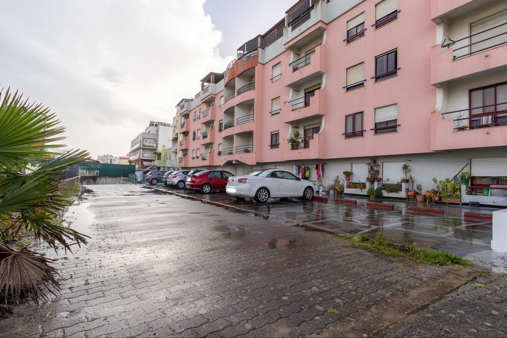 Garagem Box - 16m2 - Rua dos 4 Caminhos