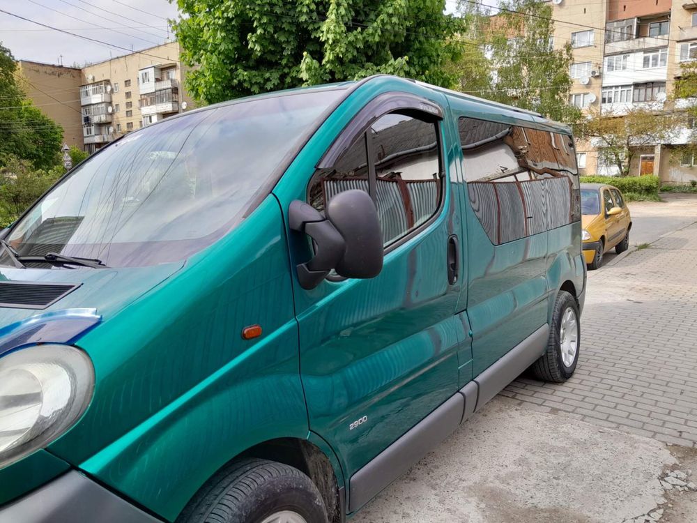 Opel  Vivaro пасажир