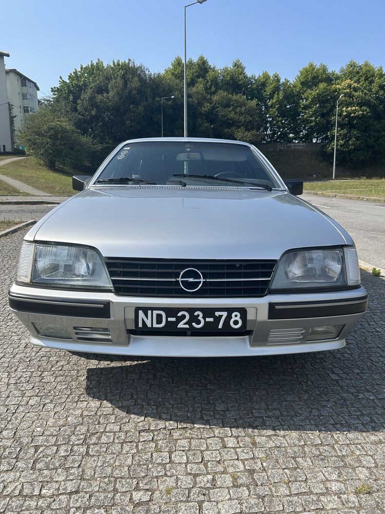 Opel Monza 3.0E 180cv