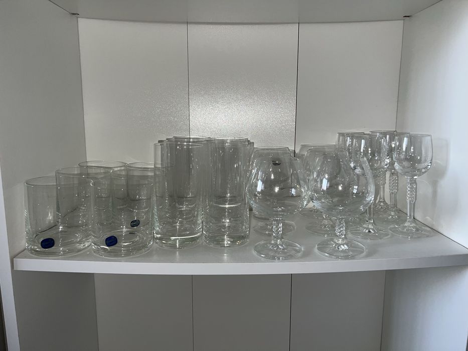 Conjunto de 48 copos de cristal