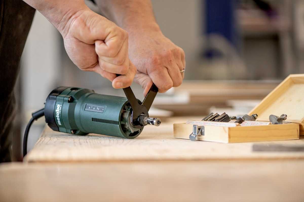 Frezarka do krawędzi Metabo FM 500-6