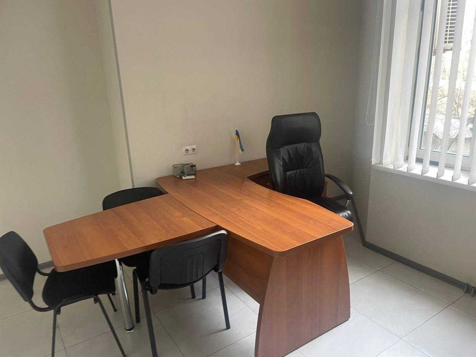 Оренда офісу 61 м², окремі кабінети. Анни Ахматової, Київ, Позняки