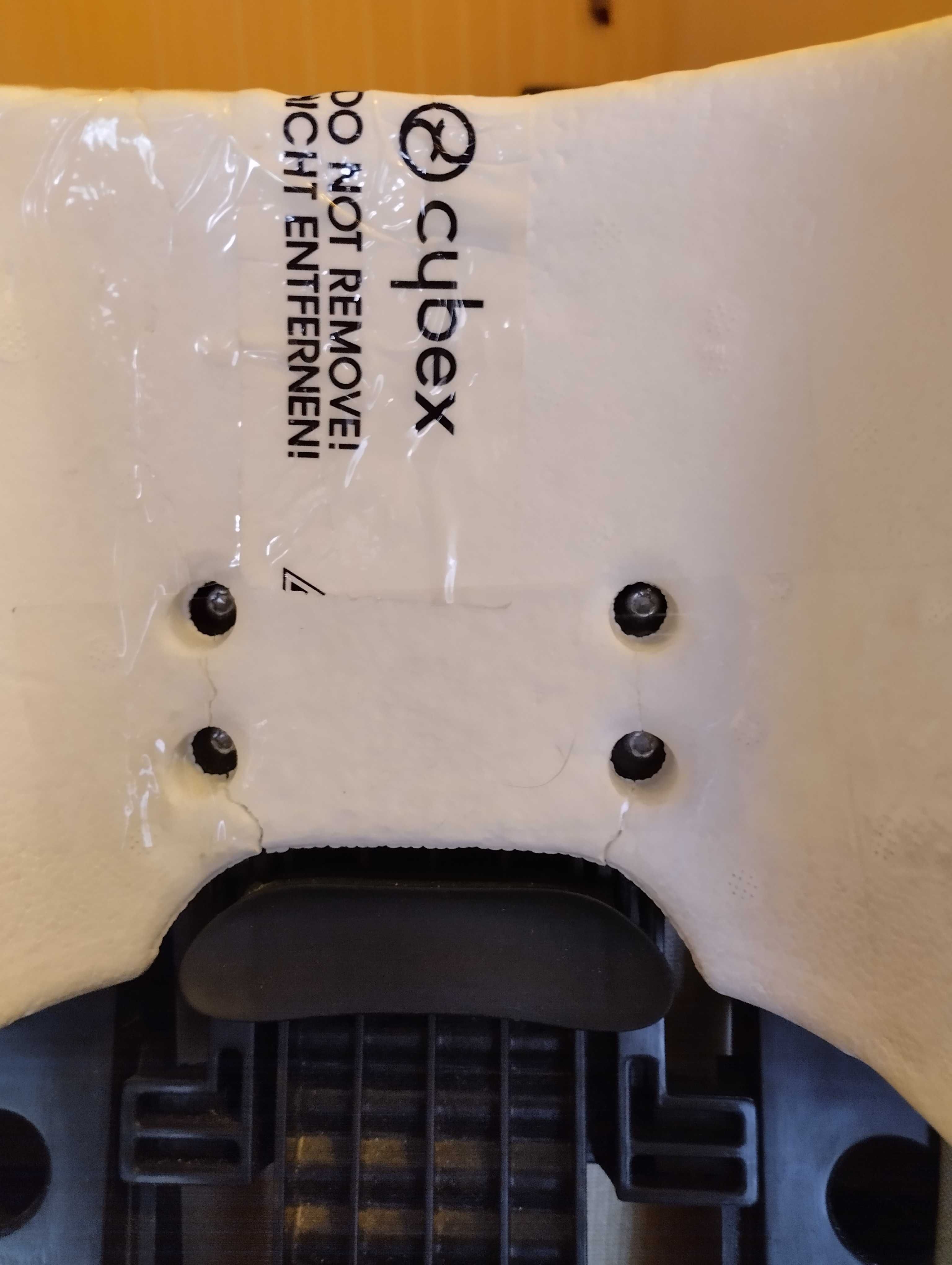 Дитяче автокрісло CYBEX JUNO-fix