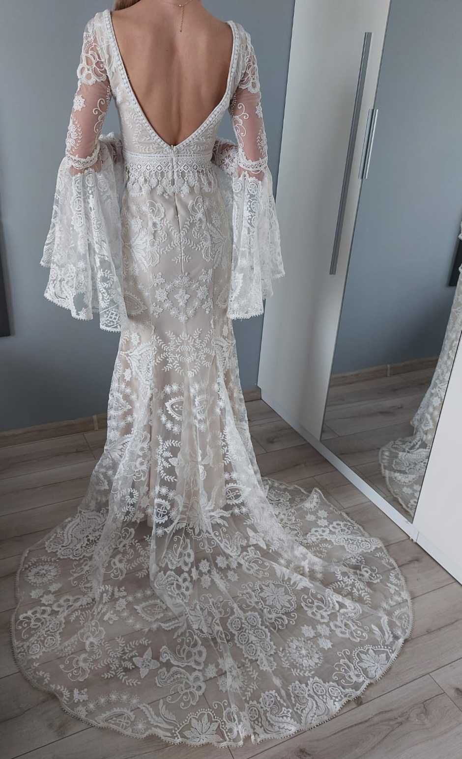 Suknia ślubna BOHO od Dama Couture