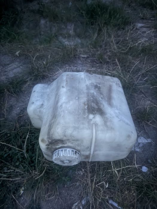 Нива Ваз 2121 бачок омивача оригінал