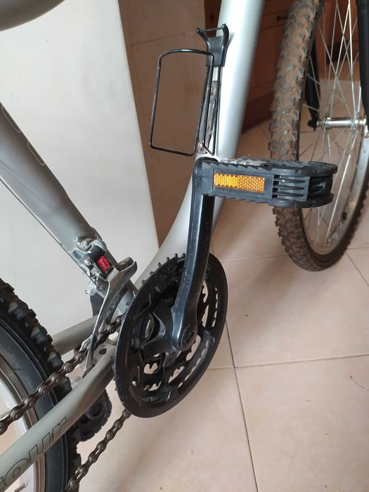 Bicicleta Bike Tour Cinzenta