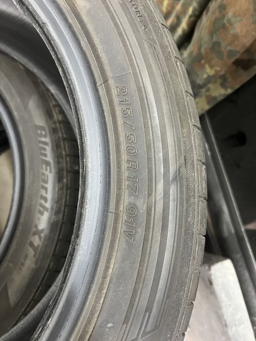 Шини Yokohama BluEarth-XT AE-61 215/50 R17 літні