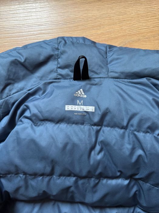 Продам зимню куртку Adidas (Оригінал)