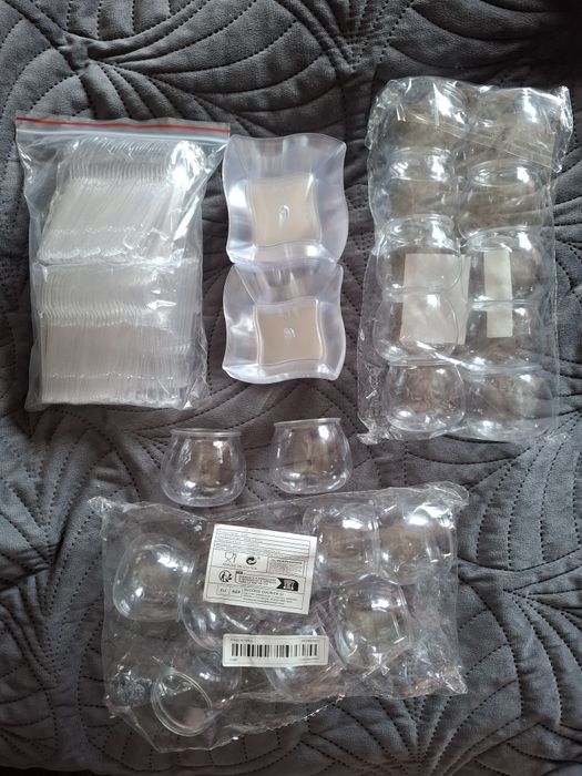 Miseczki do deserów z łyżeczkami