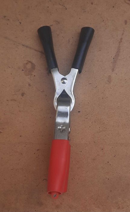 Затискачі з кабелем, крокодили