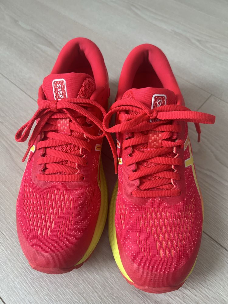 Кросівки для бігу Asics GEL-KAYANO 26