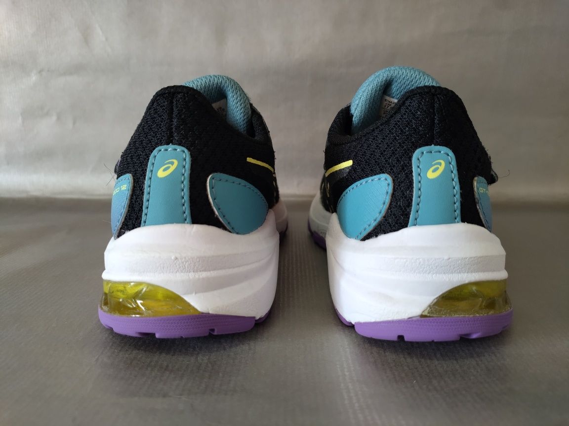 Sapatilhas ASICS tam. 27 originais