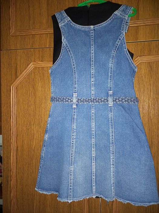 Сарафан для дівчинки у школу