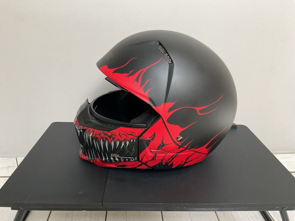 Kask motocyklowy HJC i20 Venom Black Red rozm. M BDB