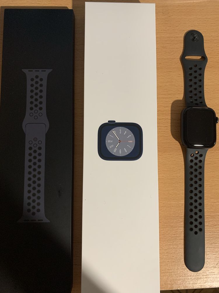 Apple Watch Series 8