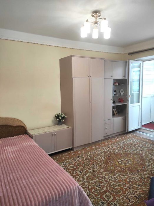 Здам 1-кімнатну  затишну квартиру в центрі Канева