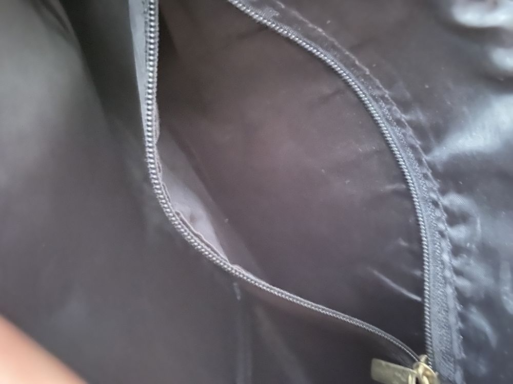 Srebrna torebka kopertówka w cekiny