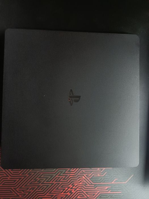 Sprzedam konsole PS4