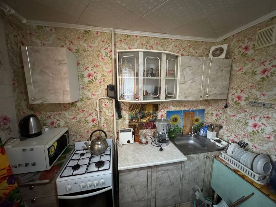 2к.Квартира 3 - этаж. с Долгом 1500 у.е ул Румянцева 13