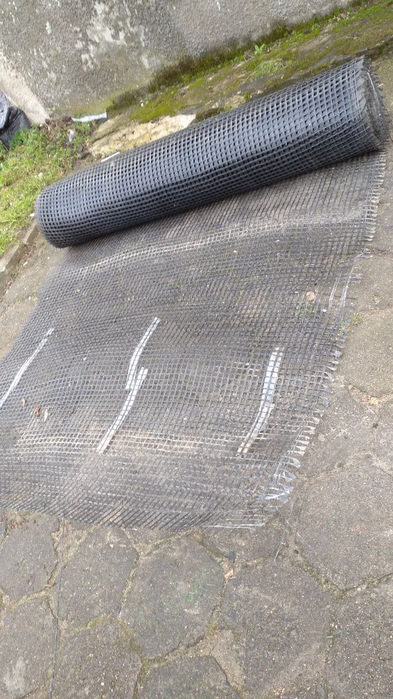 Siatka z włókna węglowego zbrojeniowa pod fundamenty pod trawnik krety